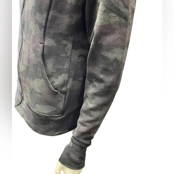 Lululemon  Scuba Camo Hoodie Size 8 - Picture 6 of 9